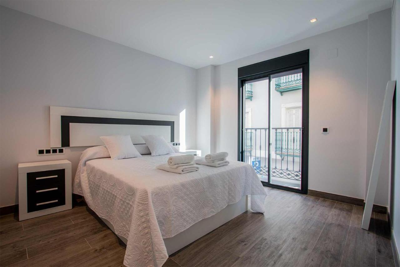 Apartamentos Vacacional En Plaza De Espana Нерха Екстериор снимка
